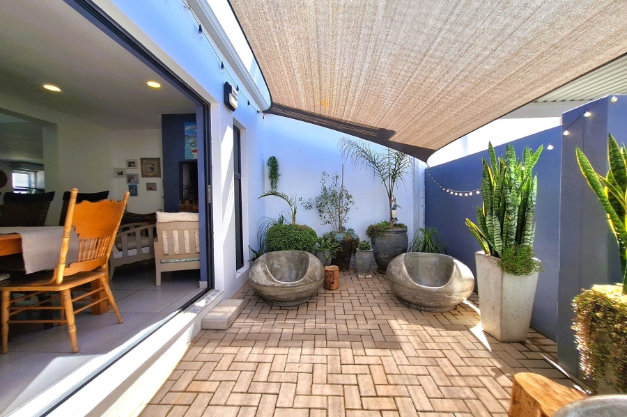 3 Bedroom Property for Sale in Sandy Point Western Cape